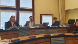 Seconda commissione – Seconda Variazione Programma triennale Lavori pubblici. Ok a piano vendita alloggi ERP Comune Boara Pisani e a ‘Veneto Territorio Sostenibile’. Presa d’atto sulle relazioni attività svolte dalle ATER Verona, Rovigo, Vicenza, Belluno, Padova, Treviso e Venezia, anno 2023.