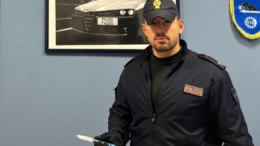 QUESTURA DI PADOVA: LA POLIZIA DI STATO INDIVIDUA E BLOCCA COPPIA DI BABY RAPINATORI 15ENNI. PICCHIANO E MINACCIANO CON COLTELLO UN 14ENNE INTIMANDO CONSEGNARE BICI E SOLDI NEI PRESSI DEL PATRONATO DELLA PARROCCHIA SACRO CUORE.
