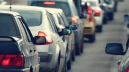 Salerno, crolla tratto di un viadotto in autostrada: nessun ferito ma traffico in tilt