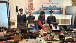 QUESTURA DI PADOVA: TRE ALBANESI ARRESTATI DURANTE UN FURTO IN APPARTAMENTO, RECUPERATA REFURTIVA DI PRECEDENTI FURTI.