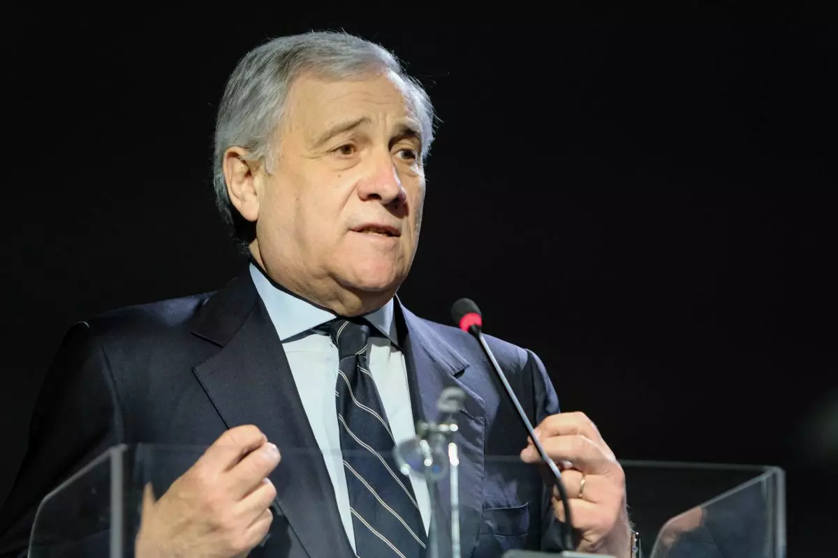 Tajani “Un dovere rafforzare la Difesa” Tajani “Un dovere rafforzare la Difesa”