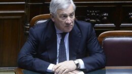 Tajani “Opposizioni si illudono, governo andrà avanti”