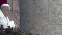 Il medico che ha curato Papa Francesco “Così lo abbiamo salvato”