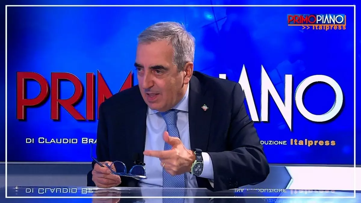 Ue, Gasparri “Maggiore integrazione tra difese sarebbe progresso” Ue, Gasparri “Maggiore integrazione tra difese sarebbe progresso”