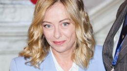 Meloni “Infantile l’idea che l’Italia debba scegliere tra Ue e Usa”