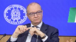 Scuola, Valditara “Non sarà più possibile fare 4 anni in 1”