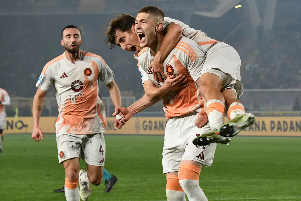 Continua la rimonta della Roma, Dovbyk-gol e vittoria a Lecce Continua la rimonta della Roma, Dovbyk-gol e vittoria a Lecce