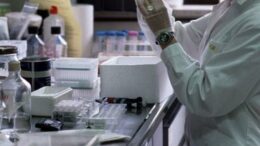 Coronavirus, Robert Gallo: “Nazioni collaborino ma ricerca resti autonoma”