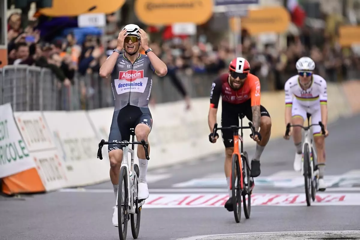 Van der Poel vince la Milano-Sanremo 2025, battuti Ganna e Pogacar in volata Van der Poel vince la Milano-Sanremo 2025, battuti Ganna e Pogacar in volata