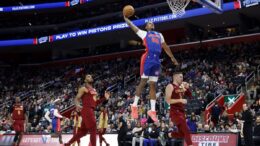 Cleveland cede a Detroit nella notte NBA, vincono anche Clippers e Warriors