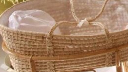 Fecondità, minimo storico nel 2024: 1,18 figli per donna