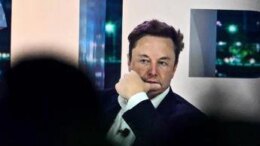 Musk furioso con Apple, è scontro sui piani di espansione satellitare
