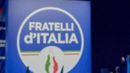 FdI ancora primo nei consensi, Meloni in testa per gradimento: il report Vis Factor