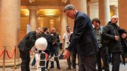 Cciaa Roma presenta ‘Adriano’, primo robot dipendente della Pa italiana