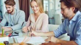 Donne e GenZ più felici in ufficio, welfare aziendale aiuta per il 60% dei lavoratori