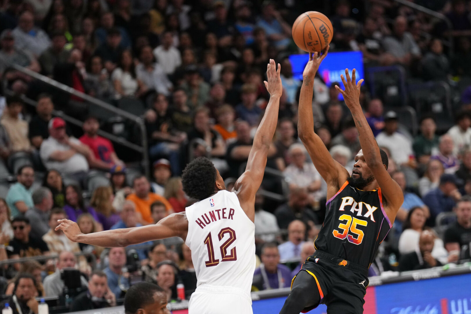 Nba, Cleveland sconfitti con i Suns e Denver cade a Portland Nba, Cleveland sconfitti con i Suns e Denver cade a Portland