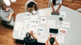 Il modello LingoYou: come innovazione e capitale umano creano valore nel linguaggio globale