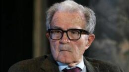 Prodi e la tirata di capelli alla giornalista: “Nulla da chiarire”