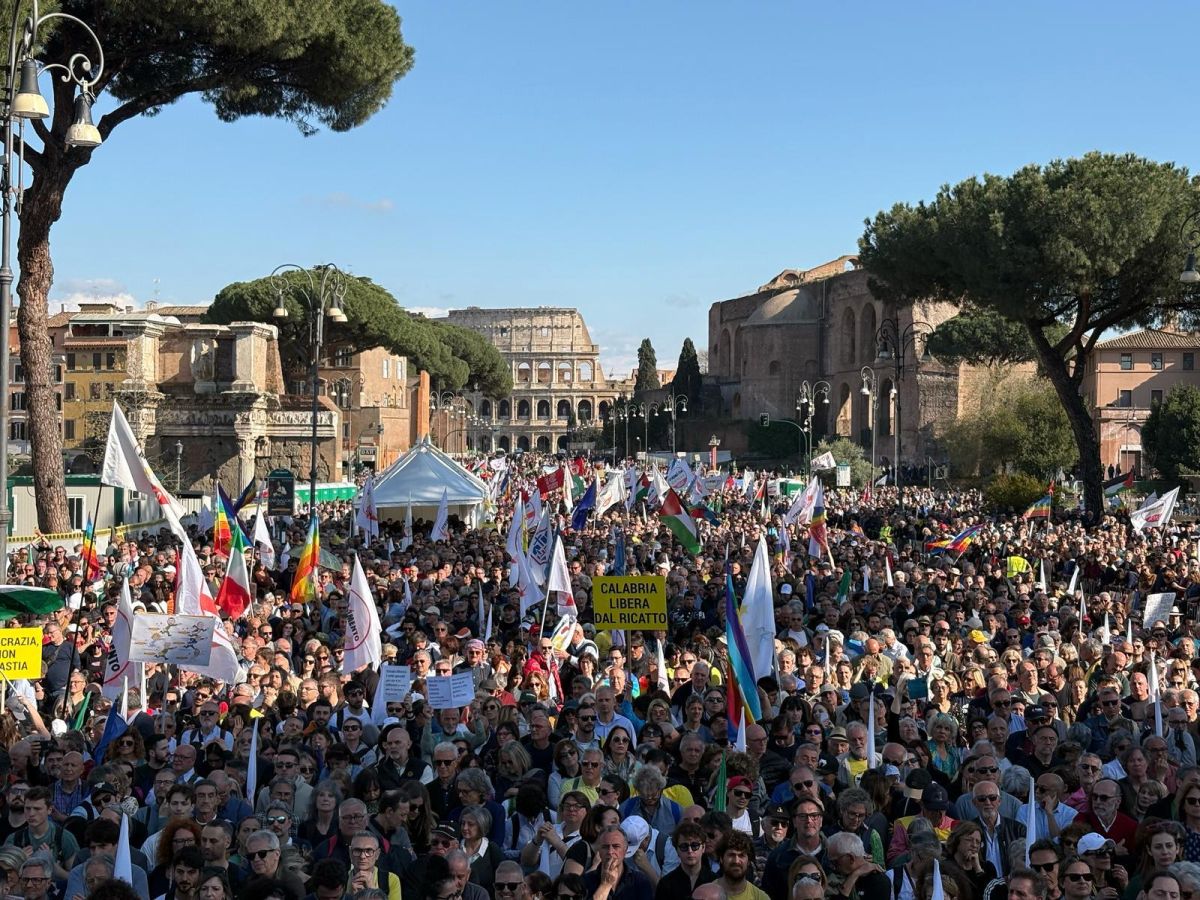 Conte “100 mila in piazza, no a folle piano di riarmo” Conte “100 mila in piazza, no a folle piano di riarmo”