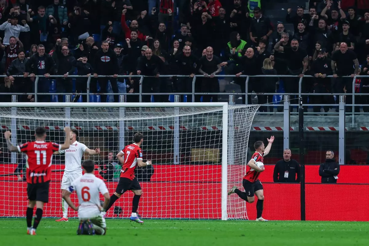 Gol e spettacolo a San Siro, finisce 2-2 fra Milan e Fiorentina Gol e spettacolo a San Siro, finisce 2-2 fra Milan e Fiorentina