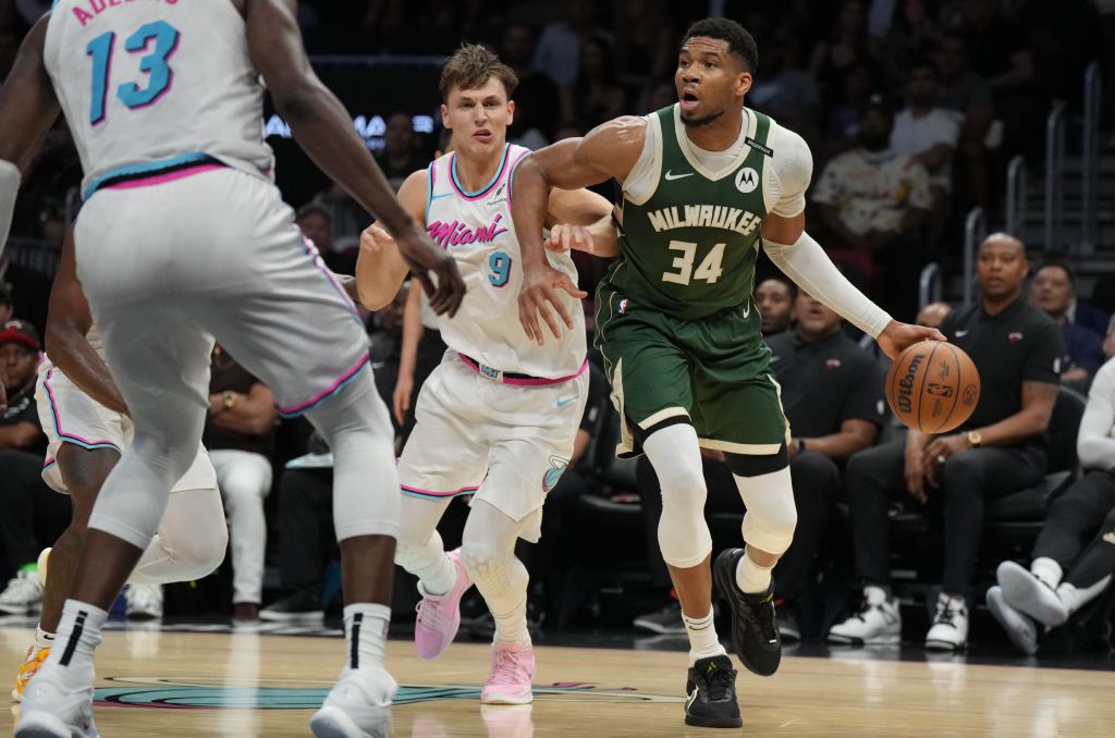 Nba, Antetokounmpo trascina i Bucks a Miami Nba, Antetokounmpo trascina i Bucks a Miami