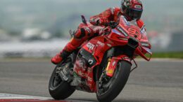 Marc Marquez vince anche la sprint in Qatar, male Bagnaia