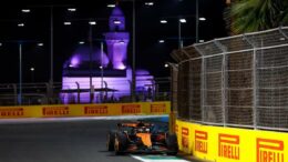 Piastri cala il tris e va in testa al Mondiale, Leclerc 3°