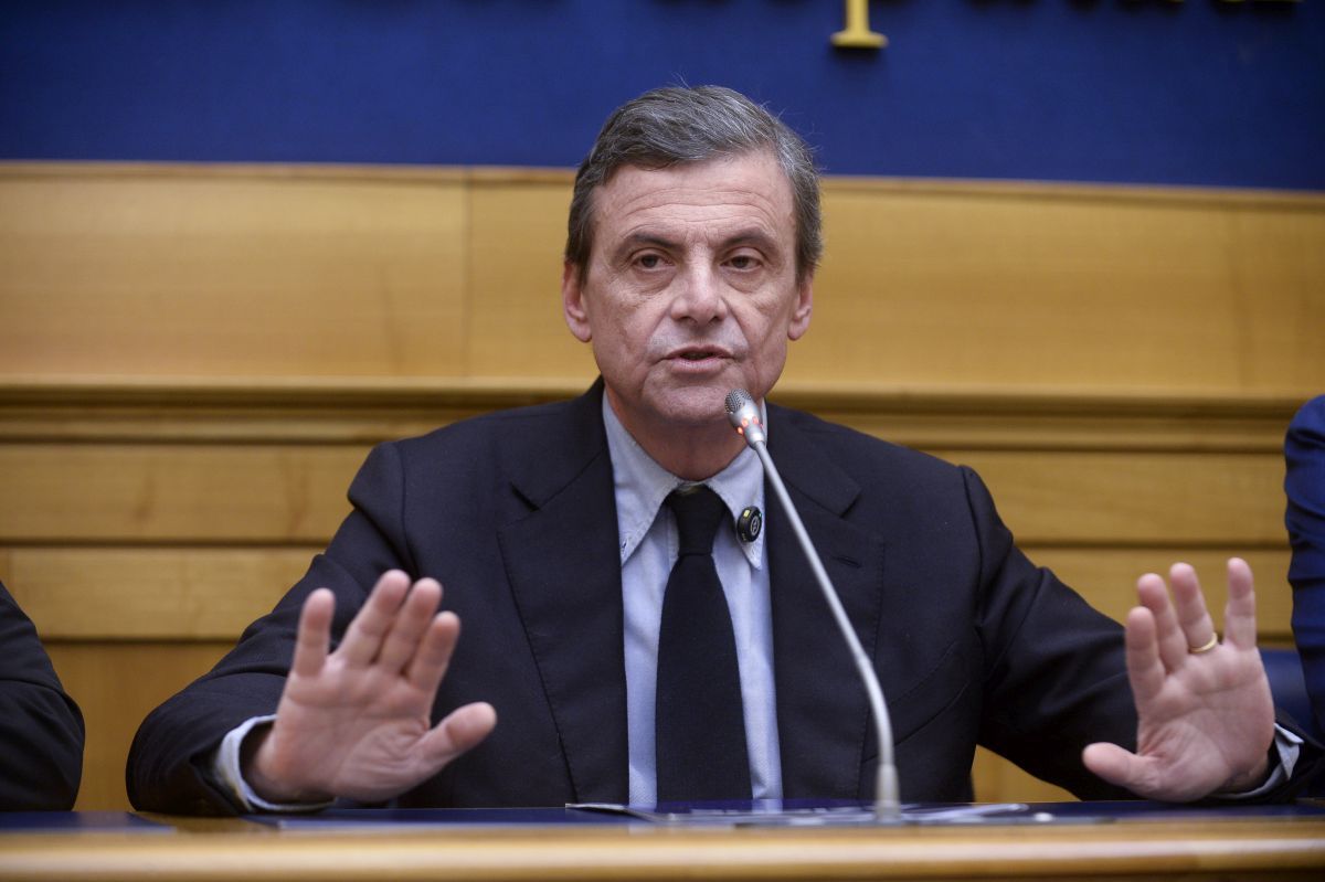 Calenda “I salari e la sanità sono questioni centrali di questo Paese” Calenda “I salari e la sanità sono questioni centrali di questo Paese”