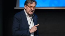 Lombardia, Guidesi a Bruxelles “Su automotive non solo l’elettrico per raggiungere obiettivi ambientali”