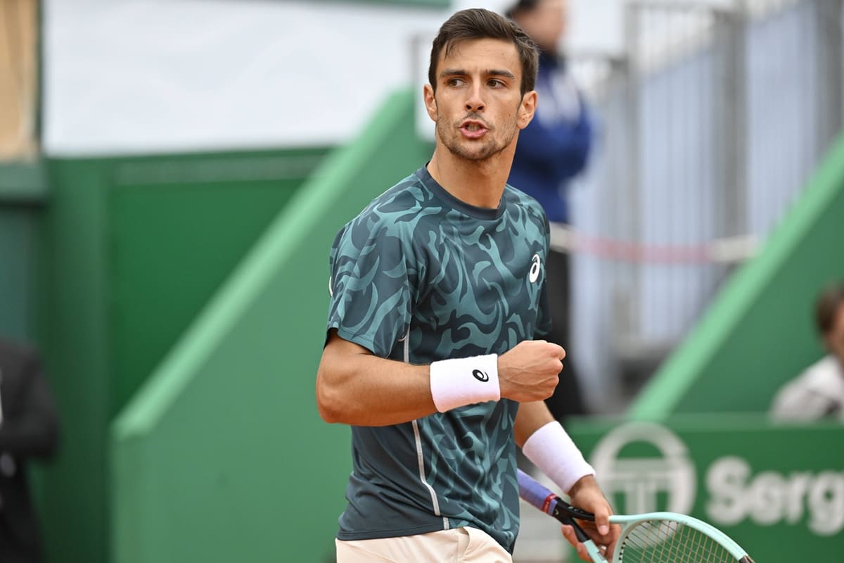Musetti batte in rimonta Lehecka e vola agli ottavi a Montecarlo, sarà derby con Berrettini Musetti batte in rimonta Lehecka e vola agli ottavi a Montecarlo, sarà derby con Berrettini