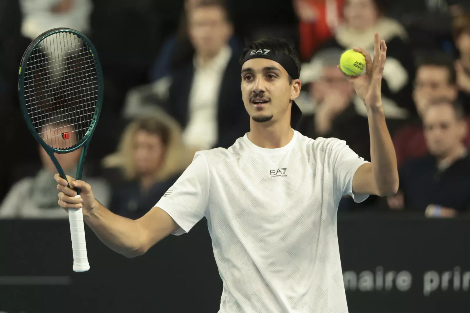 Sonego out all’esordio a Montecarlo, Martinez avanti in tre set Sonego out all’esordio a Montecarlo, Martinez avanti in tre set