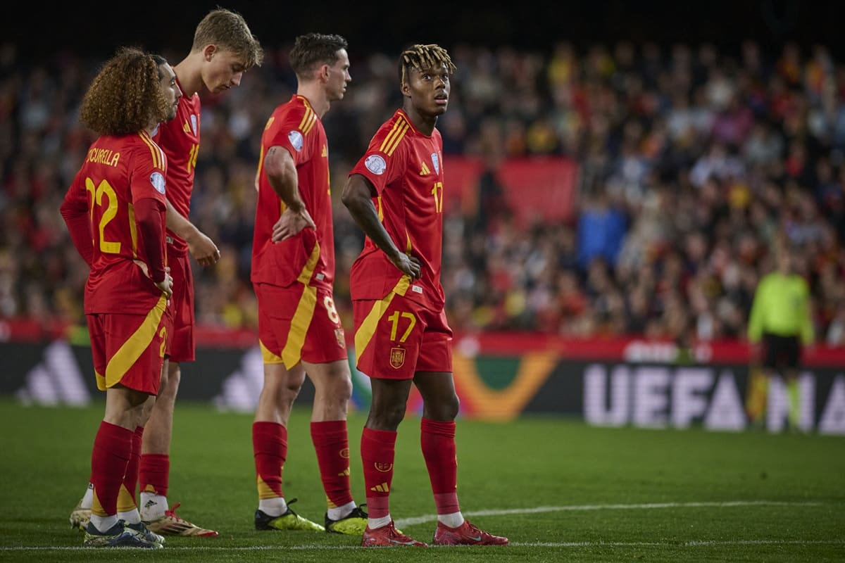 Ranking Fifa, la Spagna scavalca la Francia. Argentina sempre in vetta, Italia stabile al nono posto Ranking Fifa, la Spagna scavalca la Francia. Argentina sempre in vetta, Italia stabile al nono posto