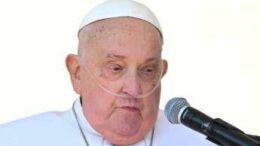 Papa Francesco, lo pneumologo: “Uscire con l’ossigeno? Migliaia di persone lo fanno”