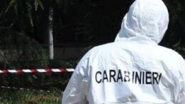 Pavia, moglie e marito trovati morti in casa: ipotesi omicidio-suicidio