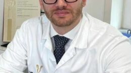 Chirurgo plastico: “Ritocchino per uomini non è più tabù, over 50 vogliono piacere”
