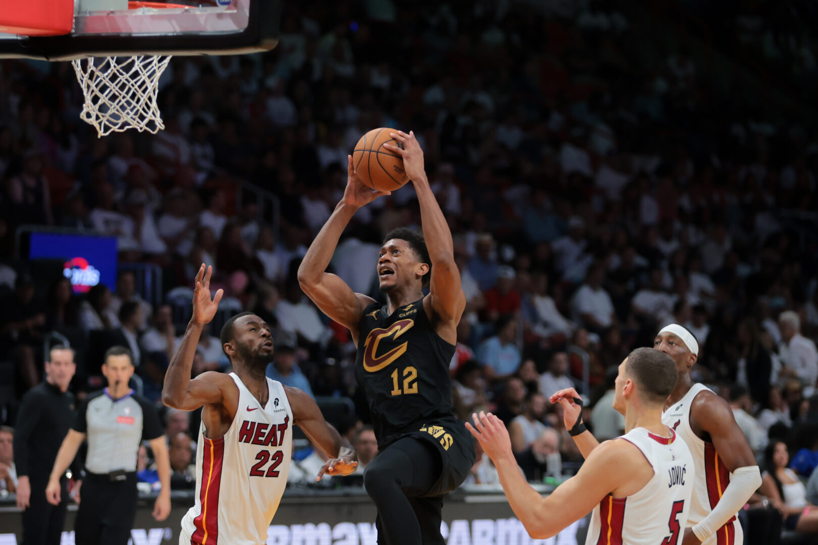 Cleveland vola al secondo turno play-off, Golden State sul 3-1 Cleveland vola al secondo turno play-off, Golden State sul 3-1