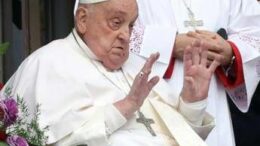 Papa Francesco e la facies hippocratica, Bassetti: “A Pasqua il suo viso parlava chiaro”
