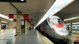 Papa Francesco, Trainline: per funerali +30% viaggiatori in treno verso Roma il 25 e 26 aprile