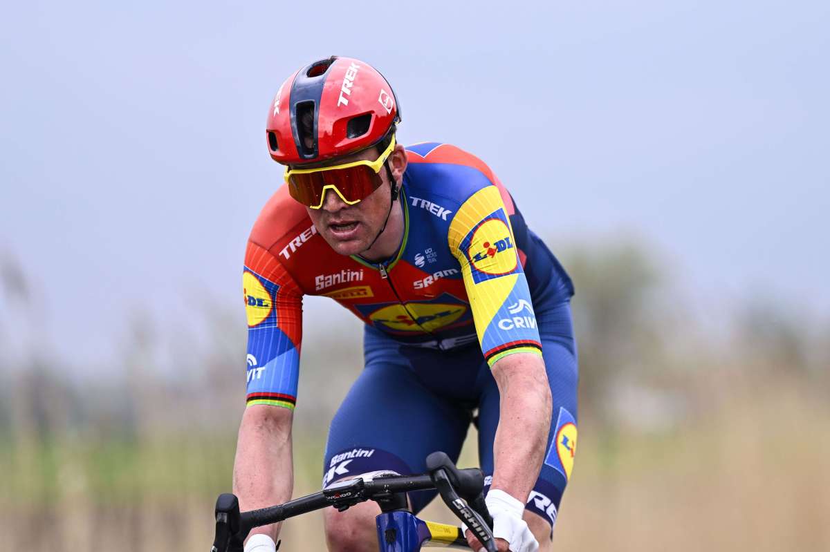 Van Uden vince a Lecce, Pedersen resta maglia rosa al Giro Van Uden vince a Lecce, Pedersen resta maglia rosa al Giro