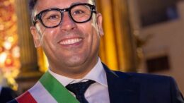 Sindaco nel Palermitano “La fascia tricolore simbolo di unità”