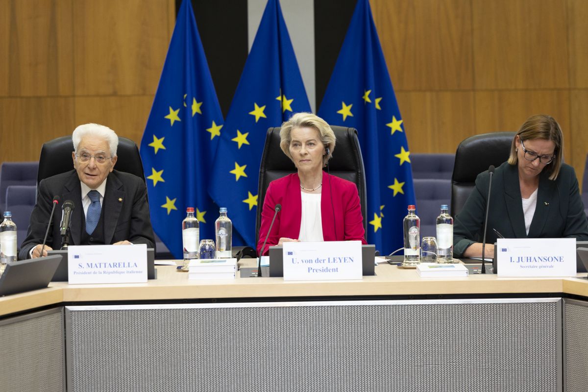 Ue, Mattarella “Istituzioni efficaci rafforzano consenso sociale” / Video Ue, Mattarella “Istituzioni efficaci rafforzano consenso sociale” / Video
