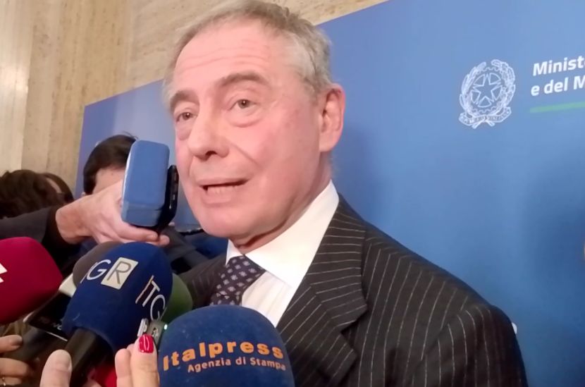Ex Ilva, Urso “Faremo il possibile per garantire ripresa del sito” Ex Ilva, Urso “Faremo il possibile per garantire ripresa del sito”