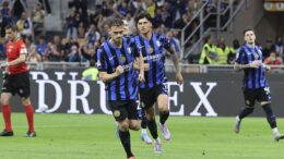 L’Inter “di riserva” risponde al Napoli, contro il Verona basta un rigore di Asllani