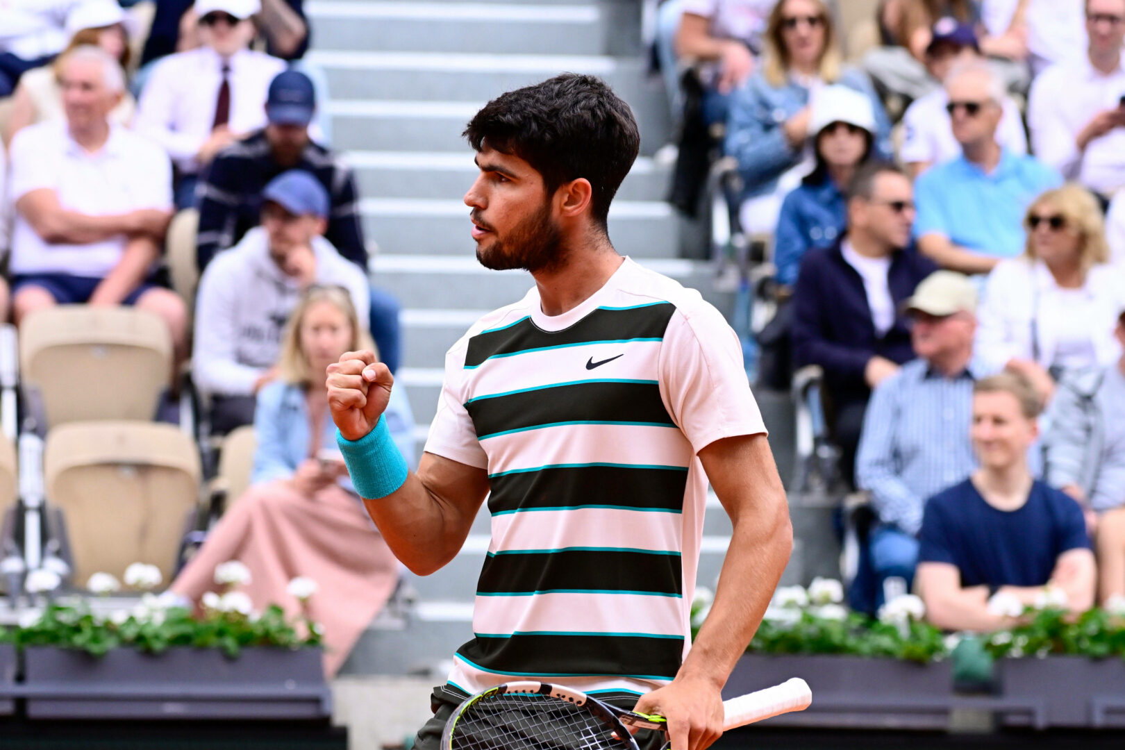 Alcaraz batte Zeppieri nel primo turno del Roland Garros, avanza Cocciaretto Alcaraz batte Zeppieri nel primo turno del Roland Garros, avanza Cocciaretto