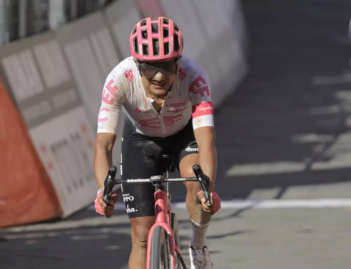 Acuto di Carapaz nell’undicesima tappa del Giro d’Italia, Del Toro sempre in rosa Acuto di Carapaz nell’undicesima tappa del Giro d’Italia, Del Toro sempre in rosa