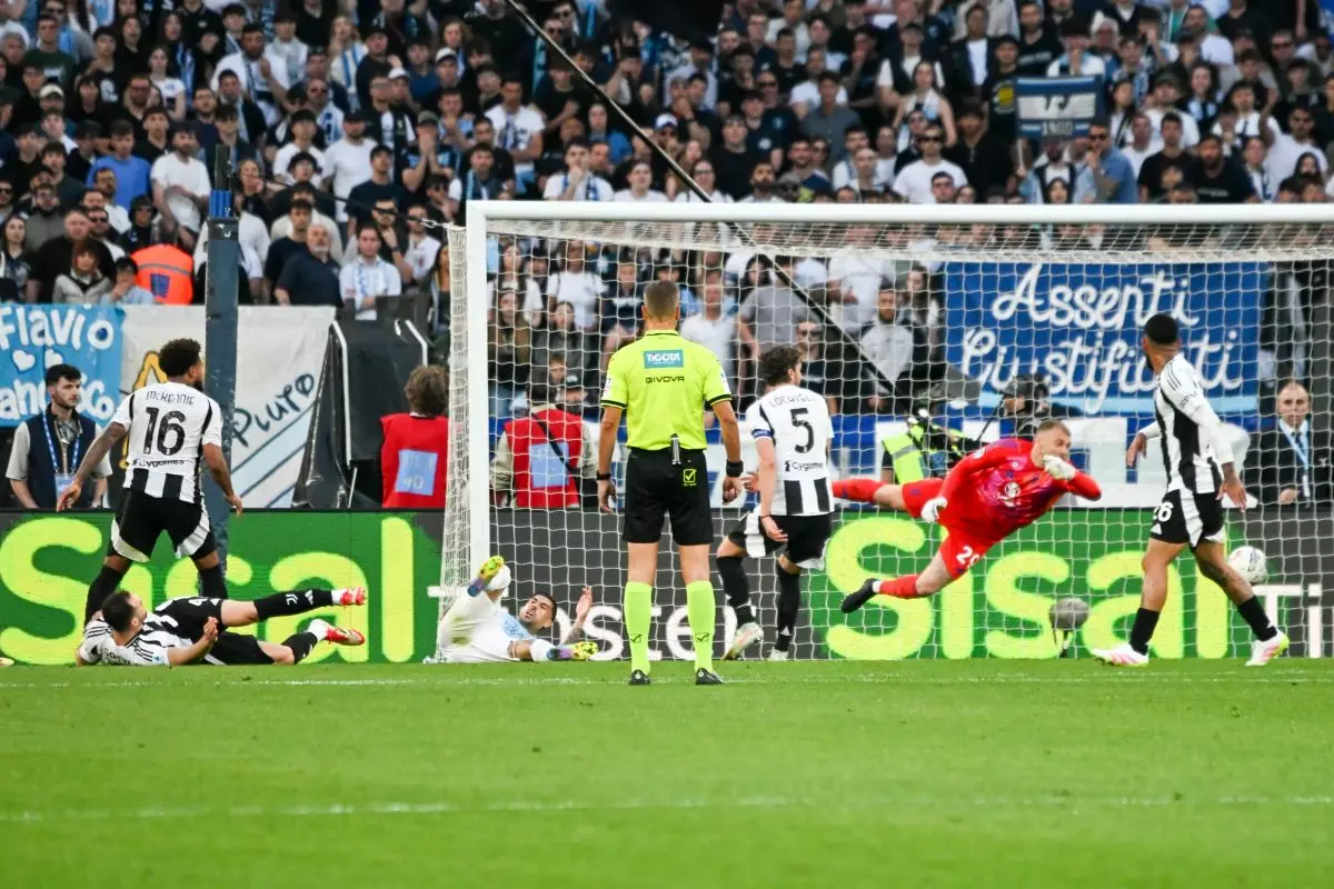 Vecino agguanta la Signora al 96°, all’Olimpico Lazio-Juventus 1-1 Vecino agguanta la Signora al 96°, all’Olimpico Lazio-Juventus 1-1