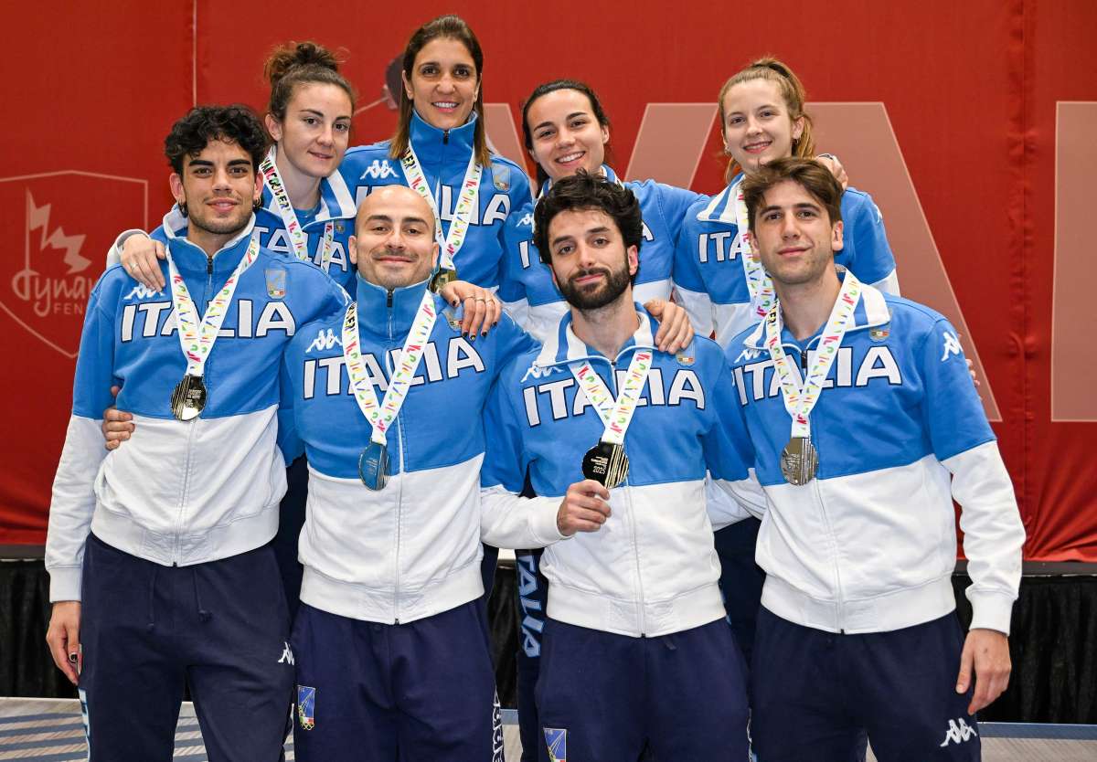 E’ oro per l’Italia del fioretto femminile a Vancouver, argento per il team maschile E’ oro per l’Italia del fioretto femminile a Vancouver, argento per il team maschile