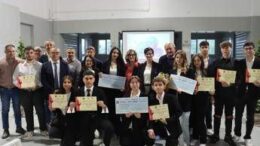 Nella scuola di Venosa si progettano cantine, in Basilicata premiati aspiranti geometri del vino