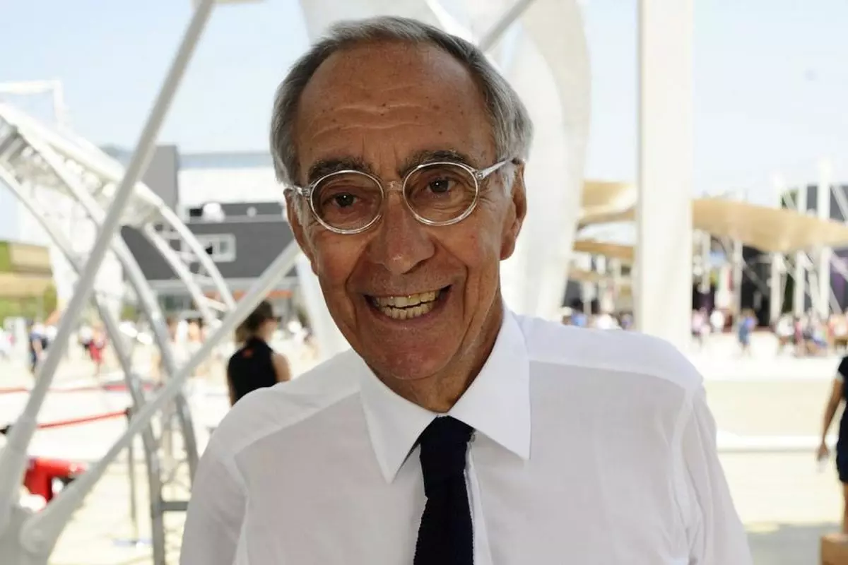 Franco Carraro candidato alla presidenza del Coni Franco Carraro candidato alla presidenza del Coni