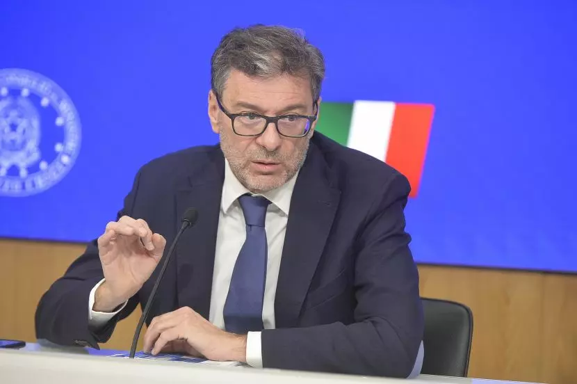 Giorgetti “La stima di crescita 2025 pienamente realizzabile” Giorgetti “La stima di crescita 2025 pienamente realizzabile”